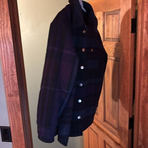 House of Harlow 1960 Quilted Lined Shacket - Picture 2 of 16